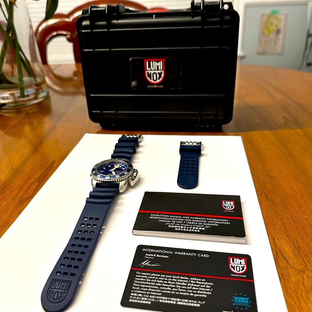 Luminox